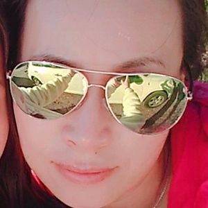 Meet your Posher, Li